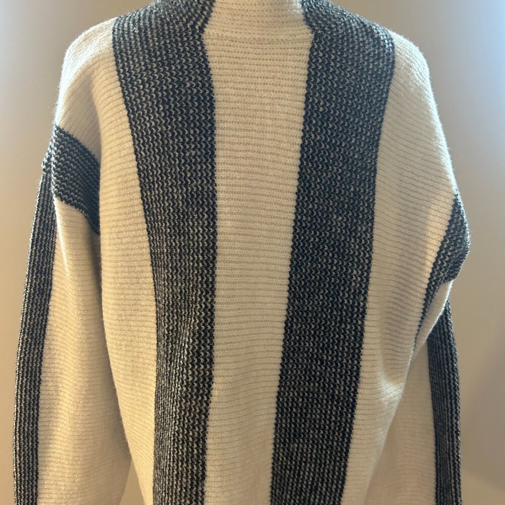 Anthropologie Mock Neck Sweater Size Large - Picture 2 of 5